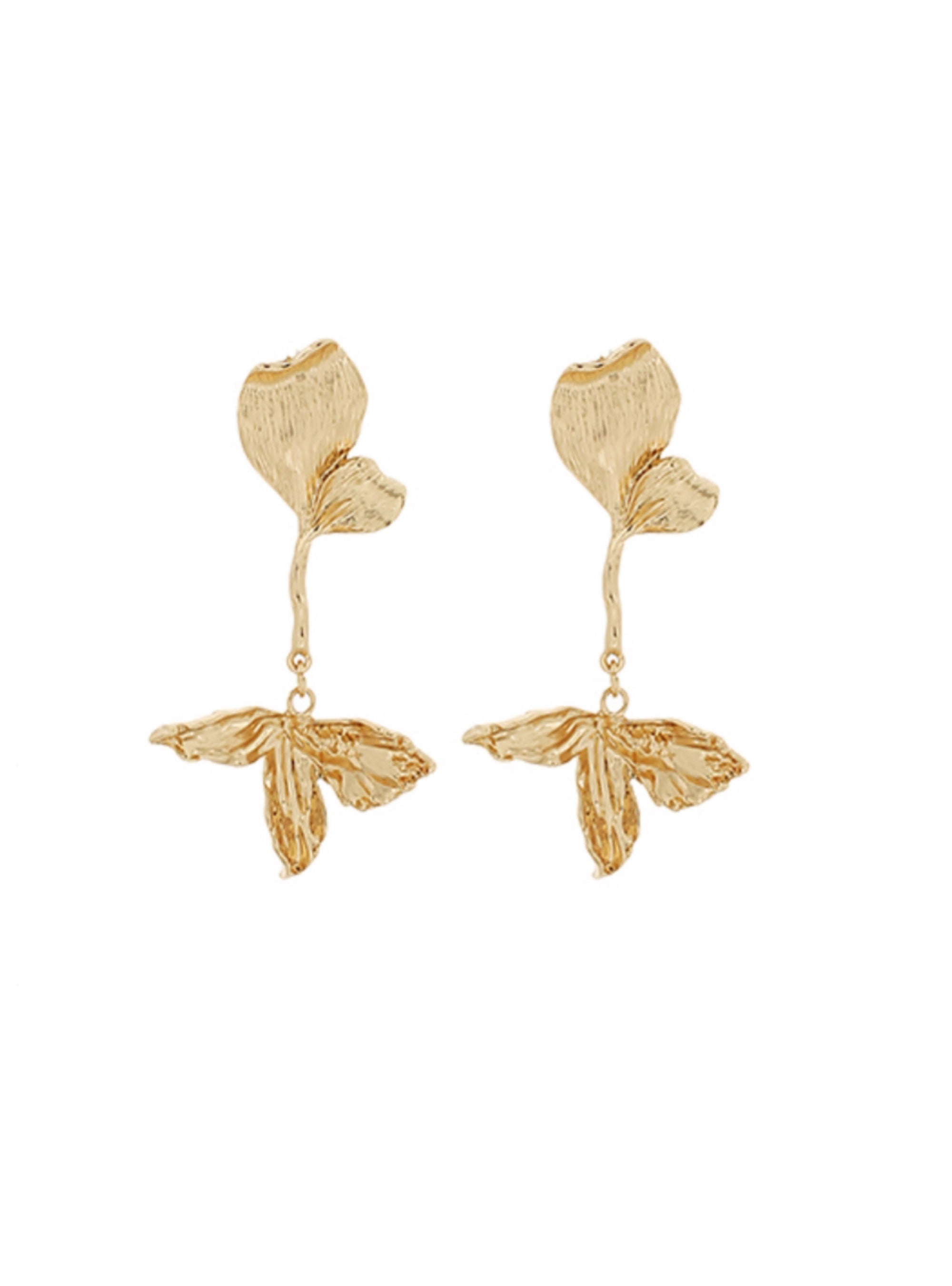 Be-Leaf Me Or Not Gold Earrings