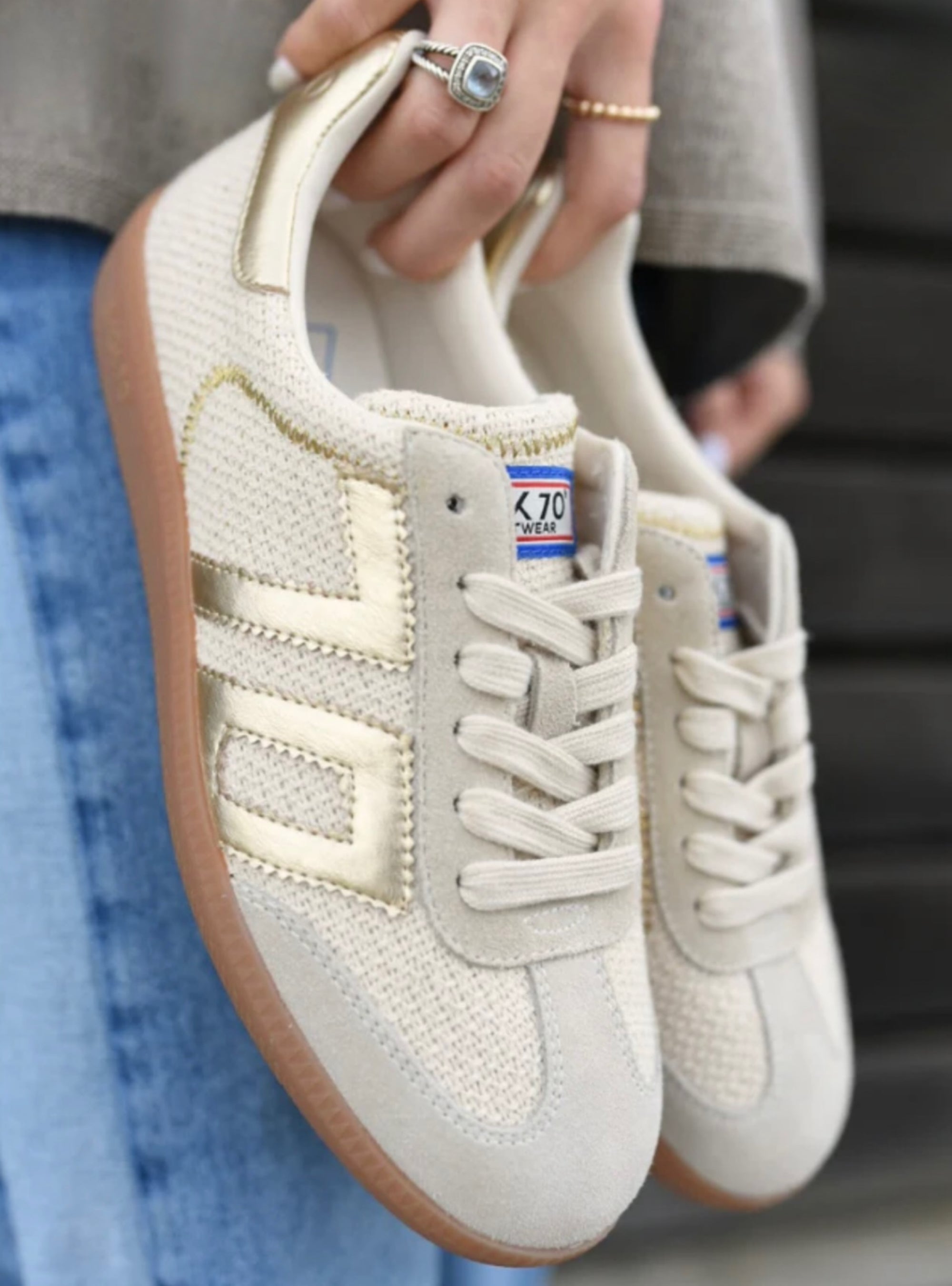 Back 70 Iuta Gold Sneakers