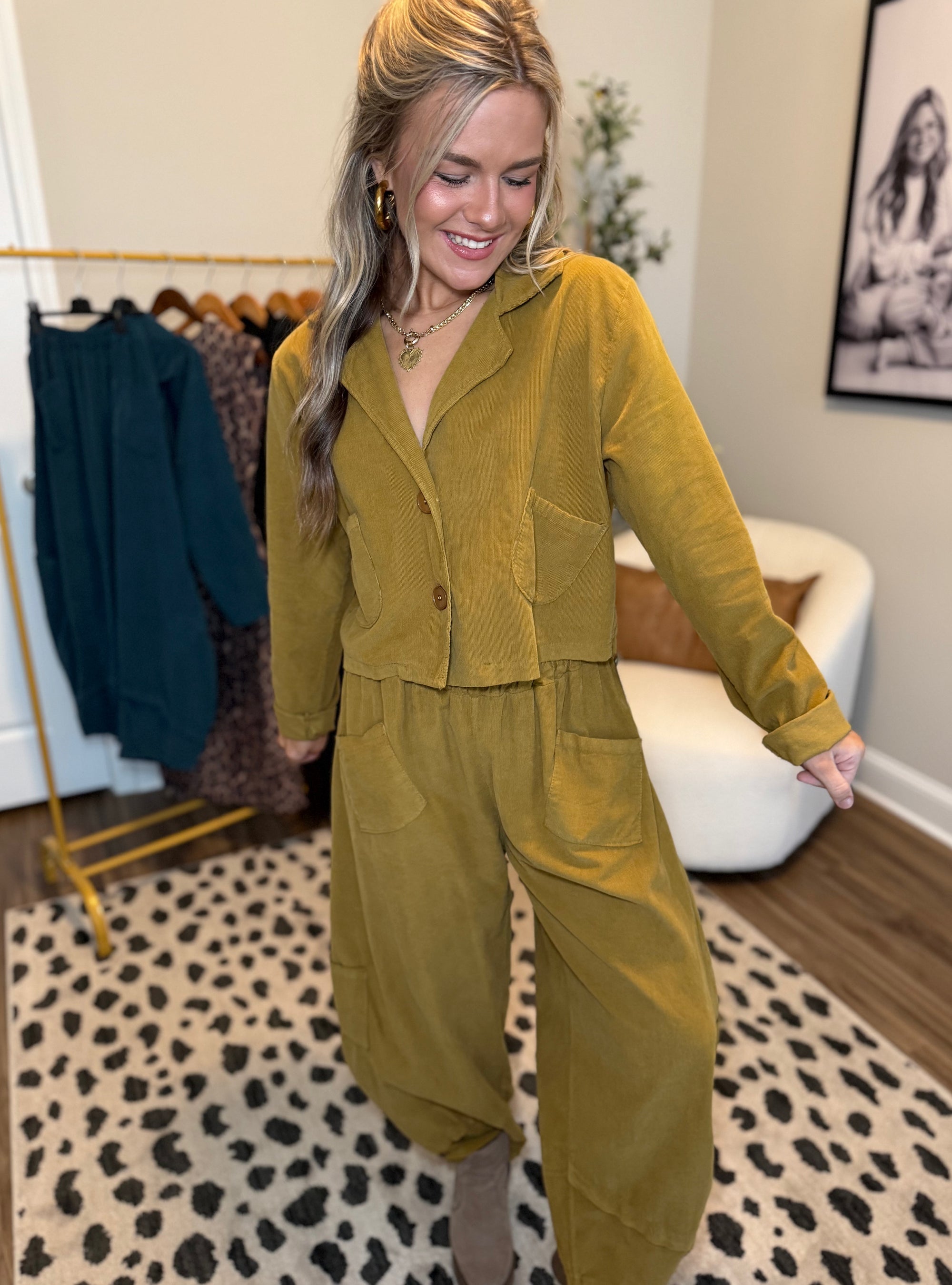 SAGA One Size Corduroy Crop Jacket