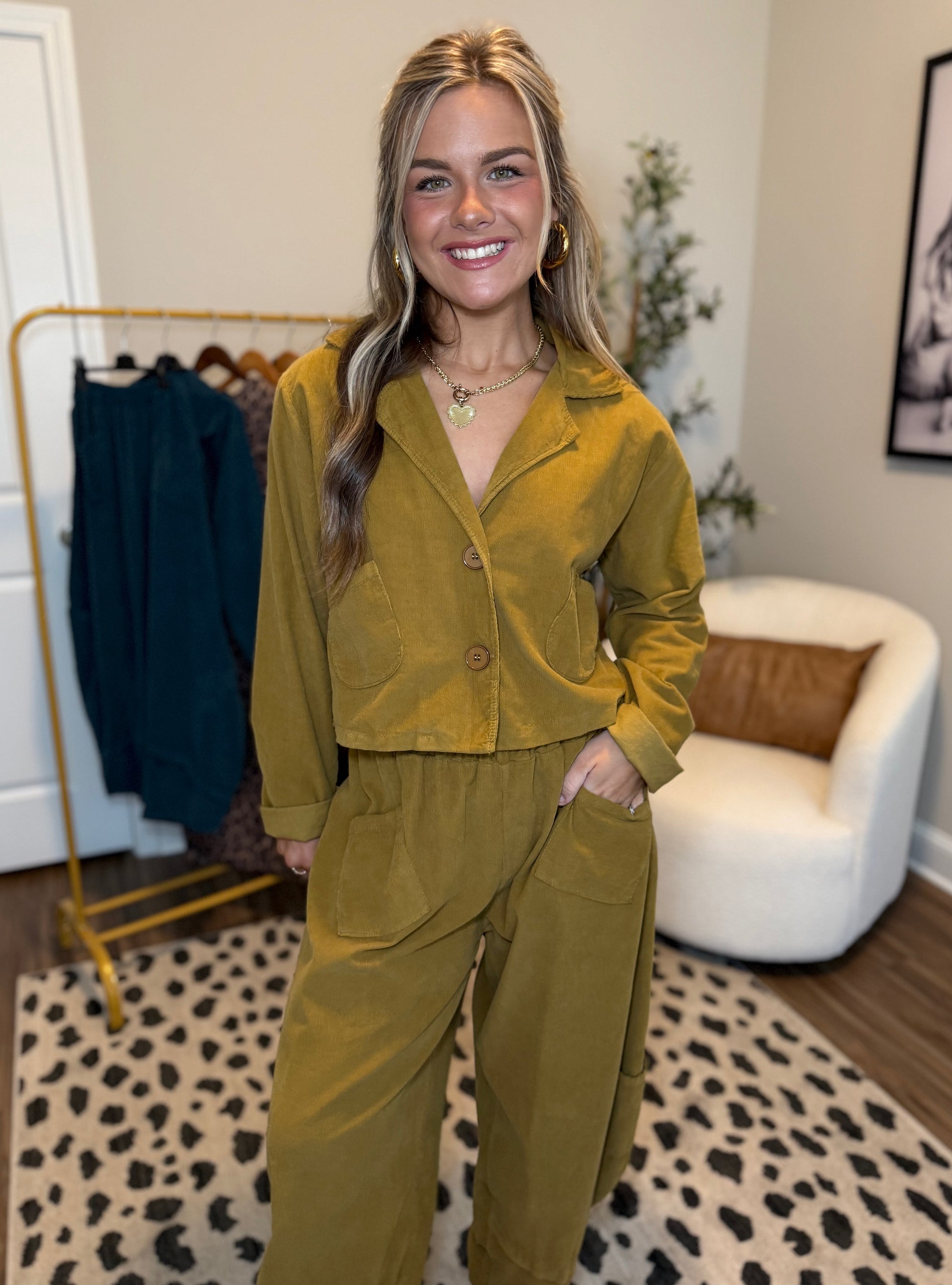 SAGA One Size Corduroy Crop Jacket