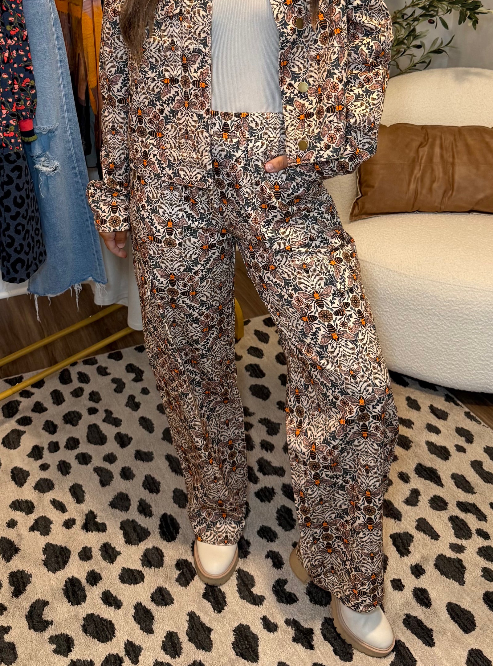 Let It Bee Cargo Pants