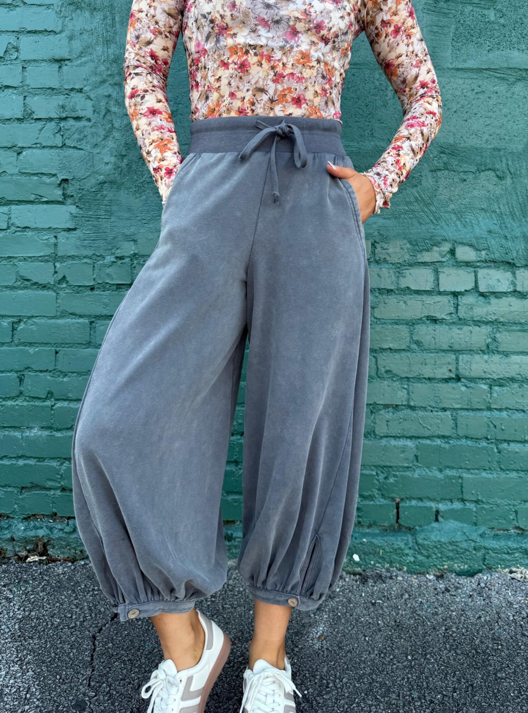 Playful Volume Capri Bubble Pants