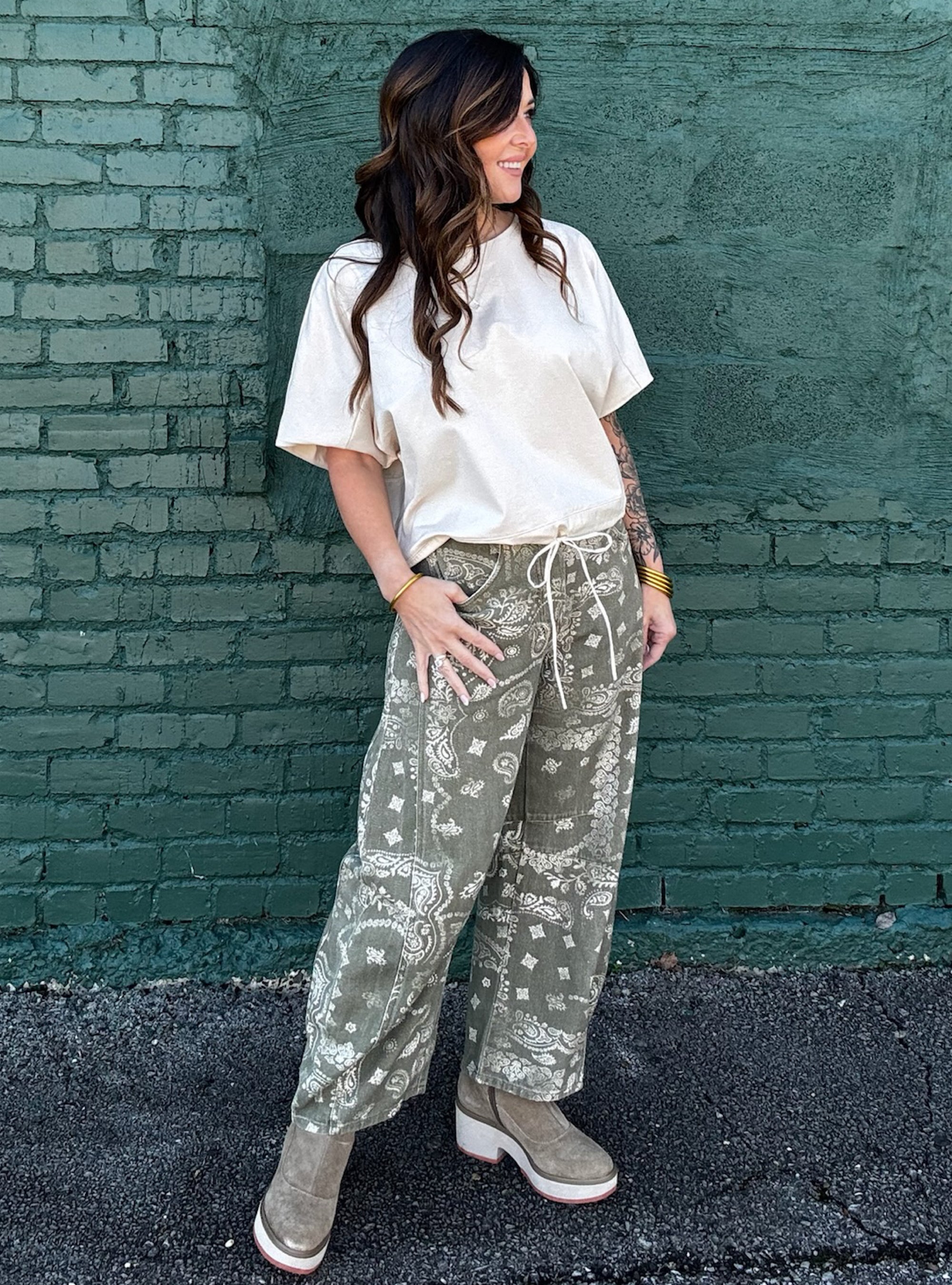 A Little Neutral Number Top