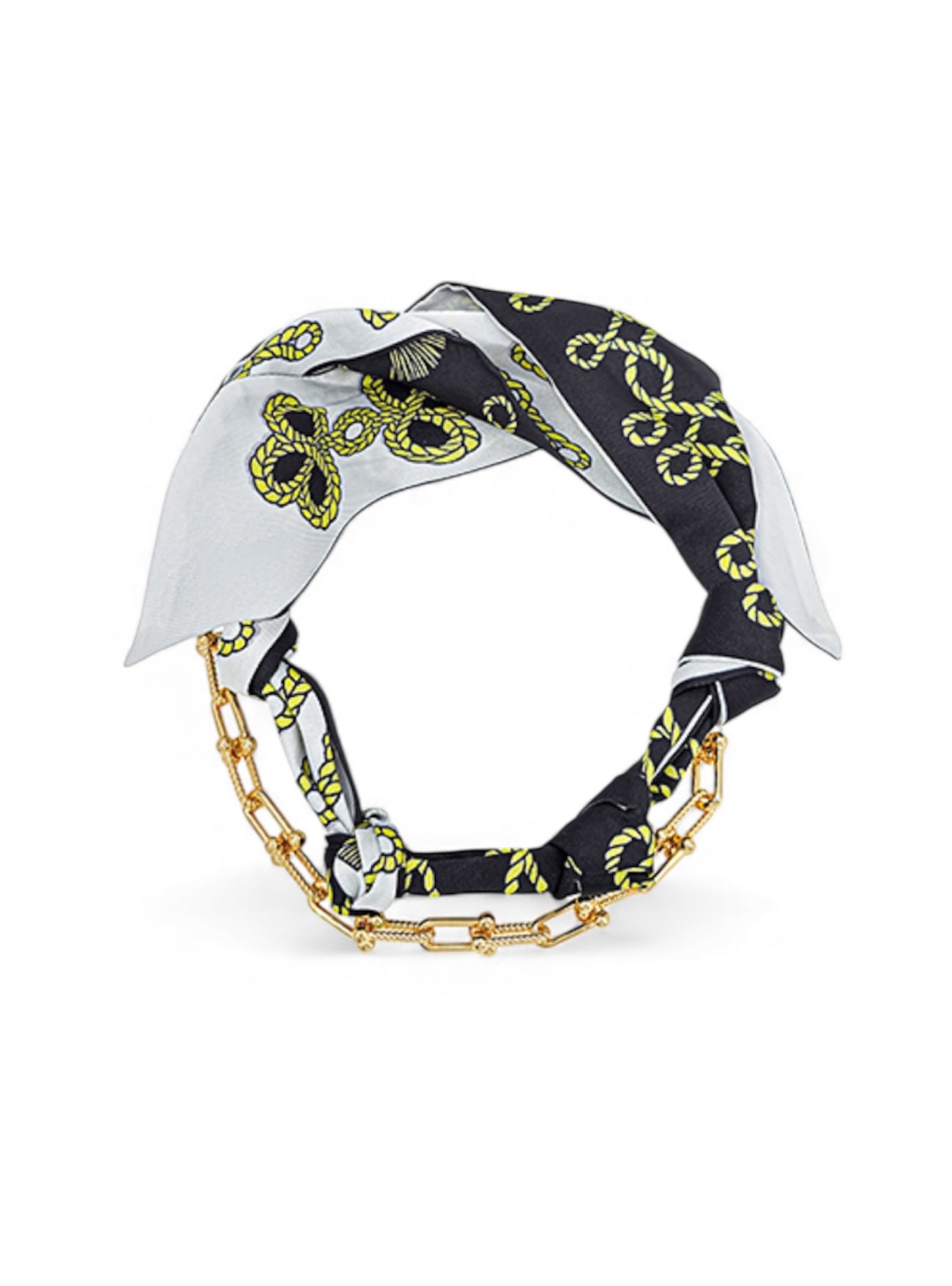 A Scarf & Chain Combo Moment Necklace