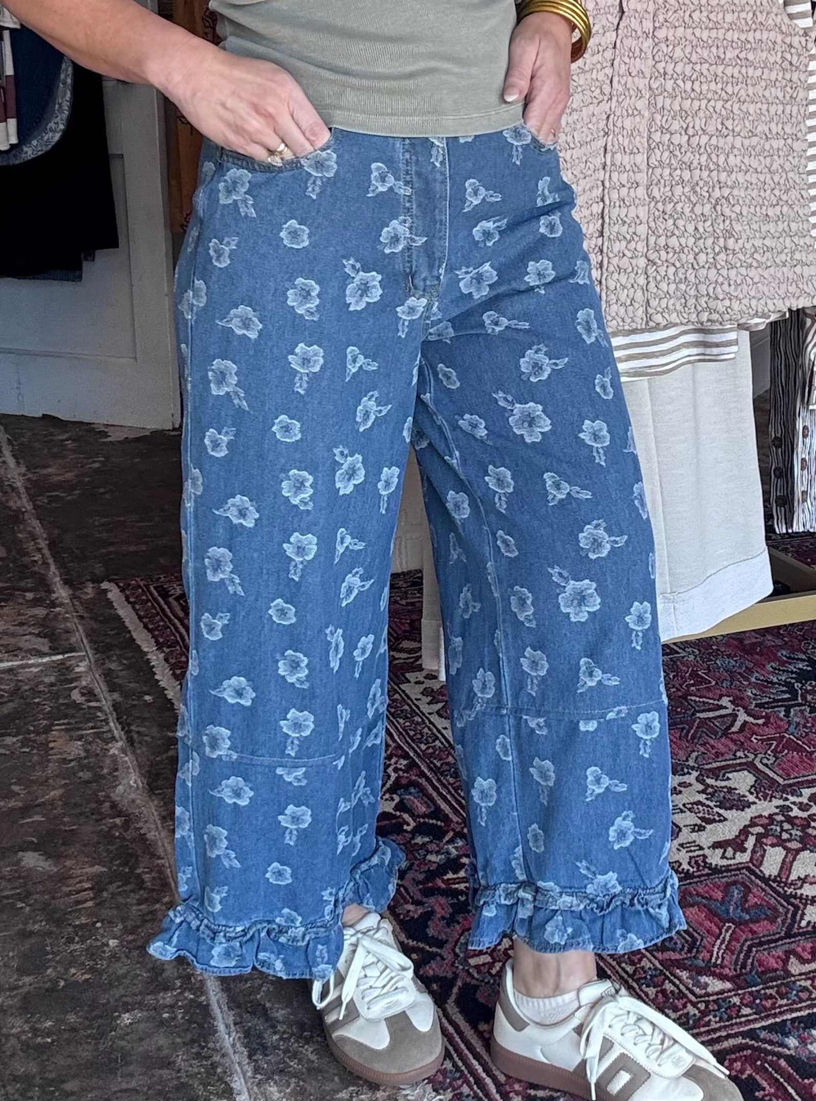 Fresh Cut Floral Cropped Jeans