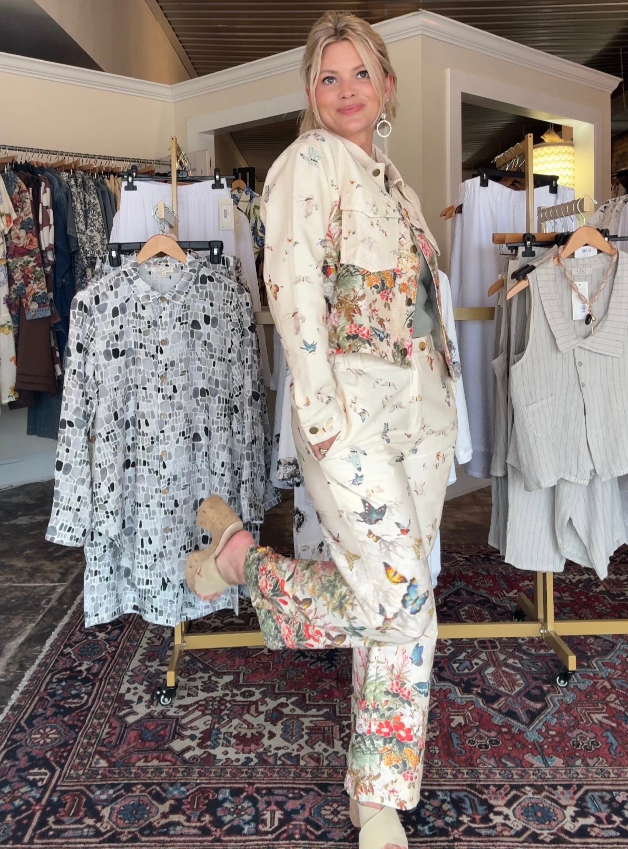 Just Winging It Printed Pants