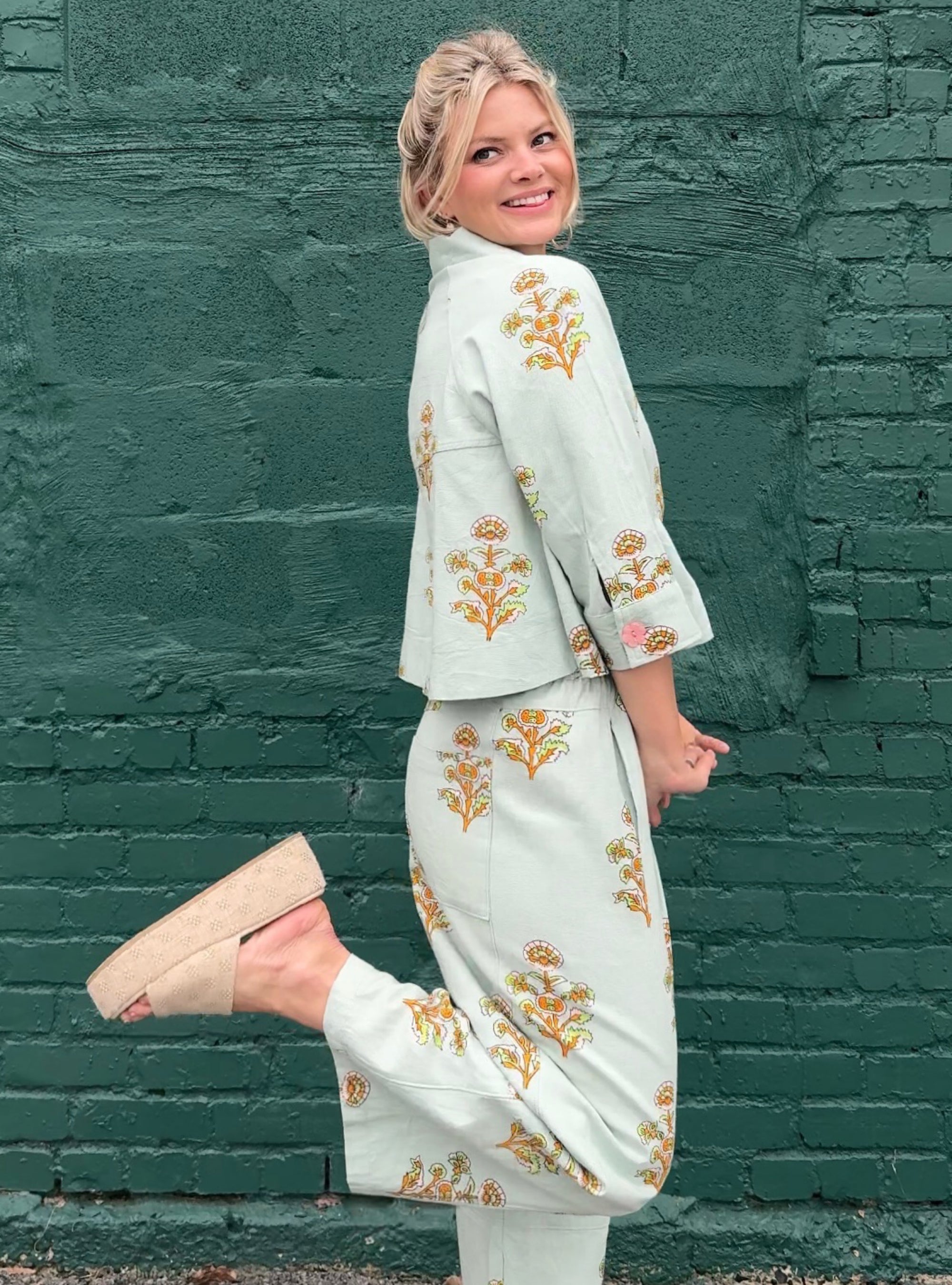 Ivy Jane Aqua Printed Barrel Pant