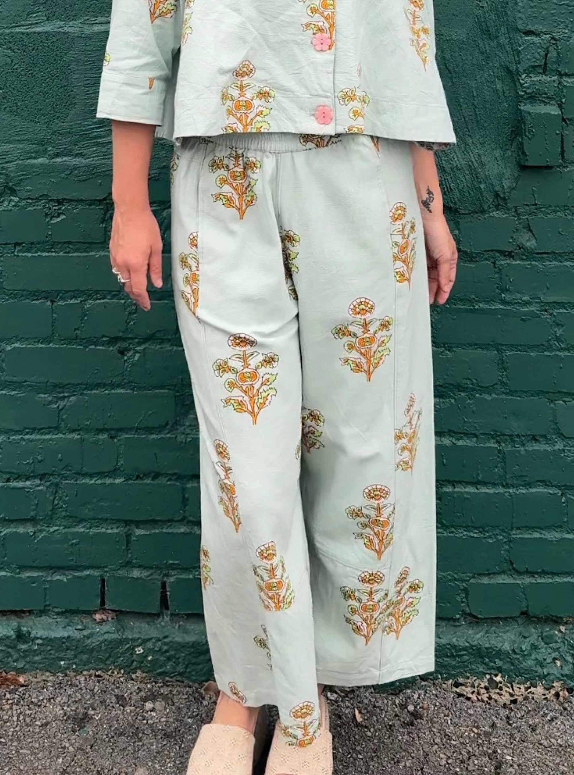 Ivy Jane Aqua Printed Barrel Pant