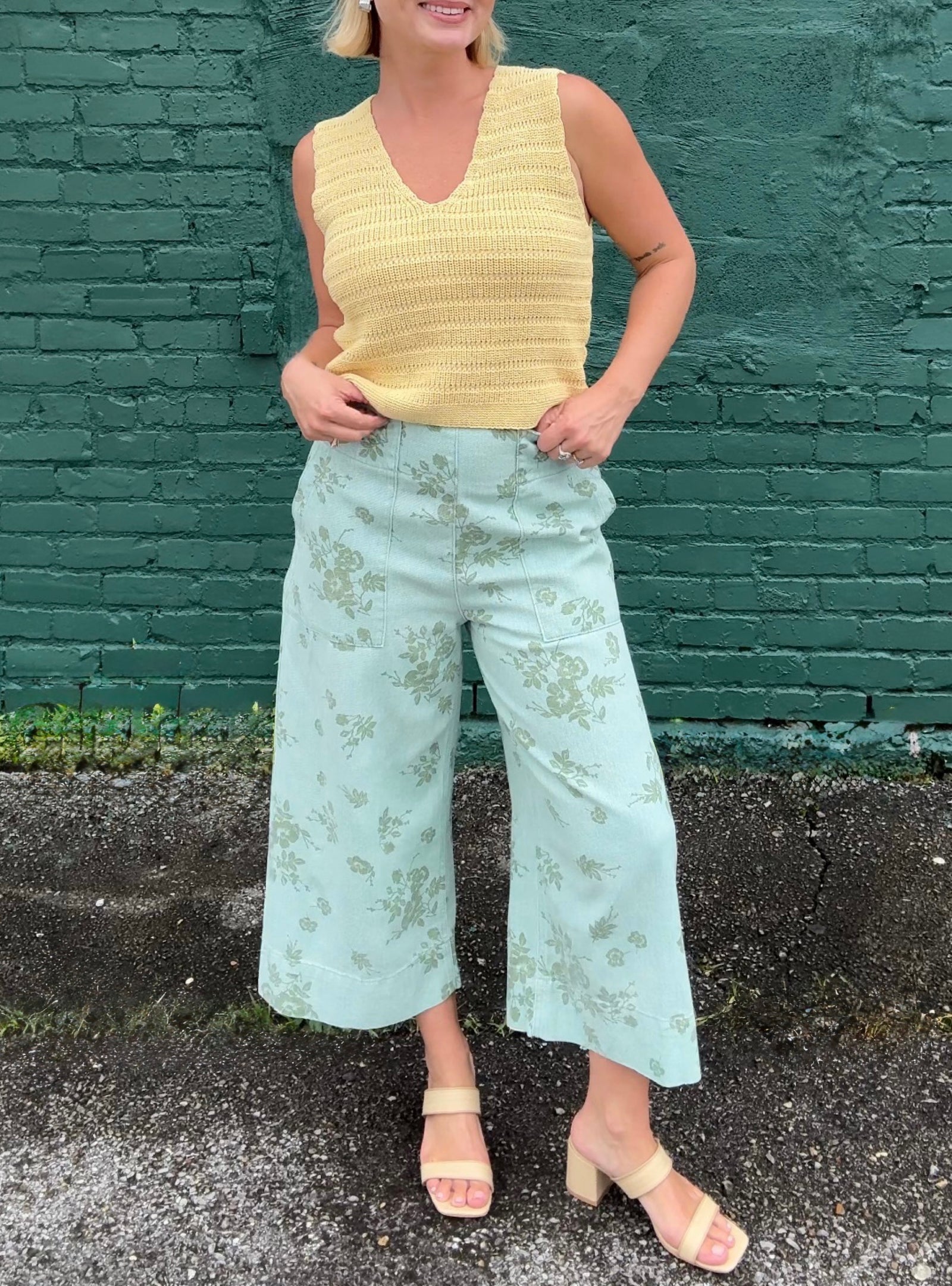Mint Blossom Cropped Pant