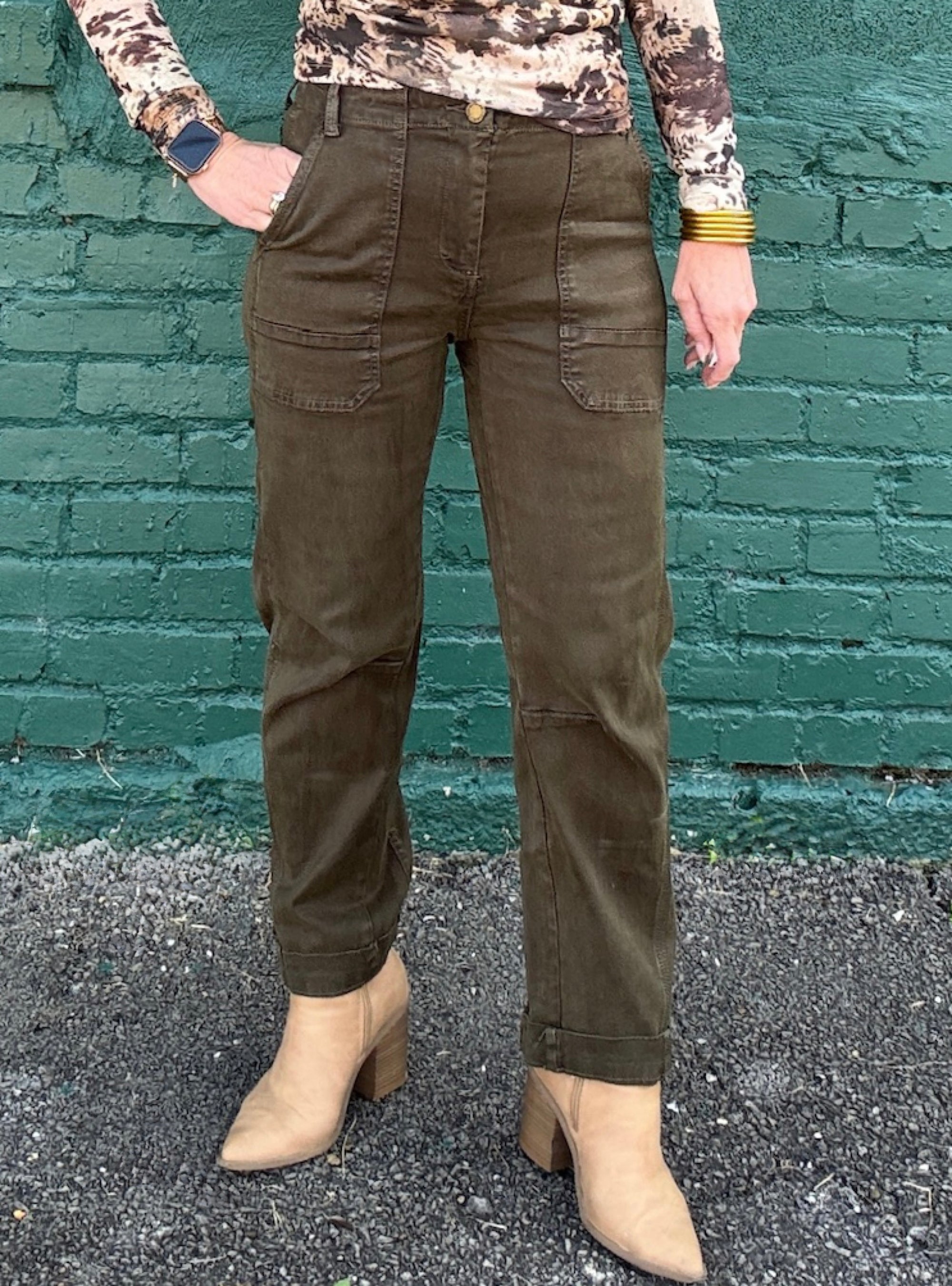 Charlie B Olive Twill Barrel Leg Pant