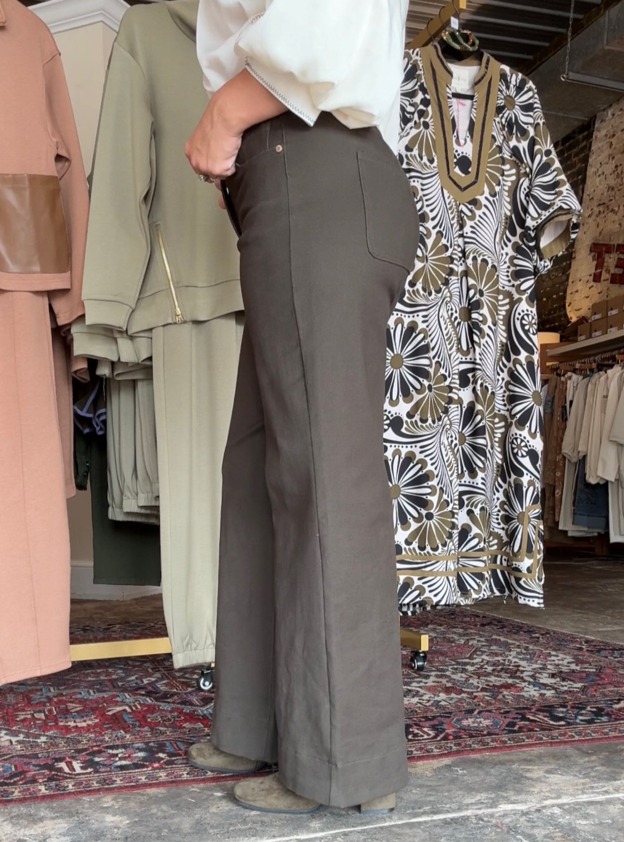 Olive A Good Wide Leg Jean