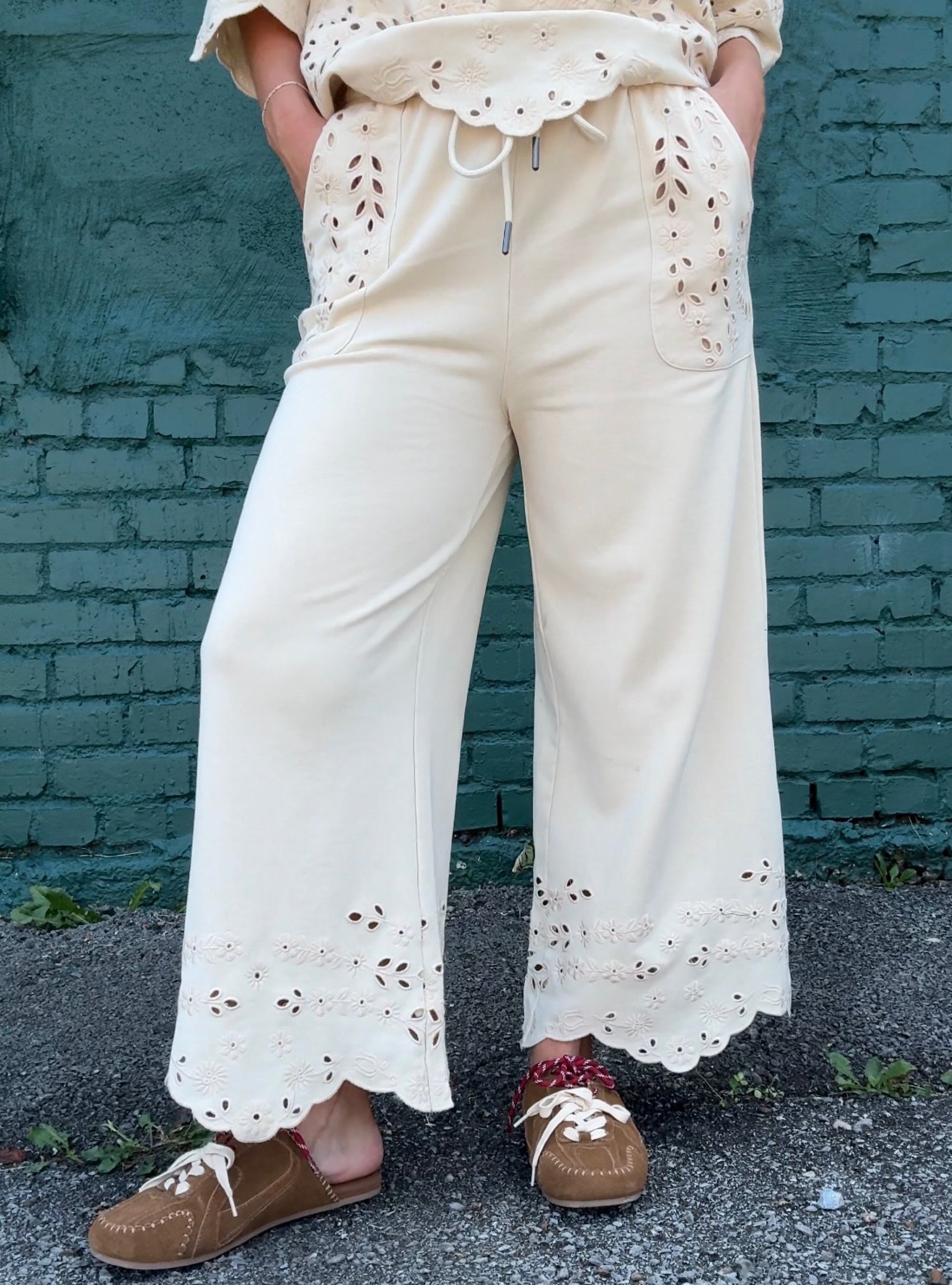 Eyelet Be The One Pant
