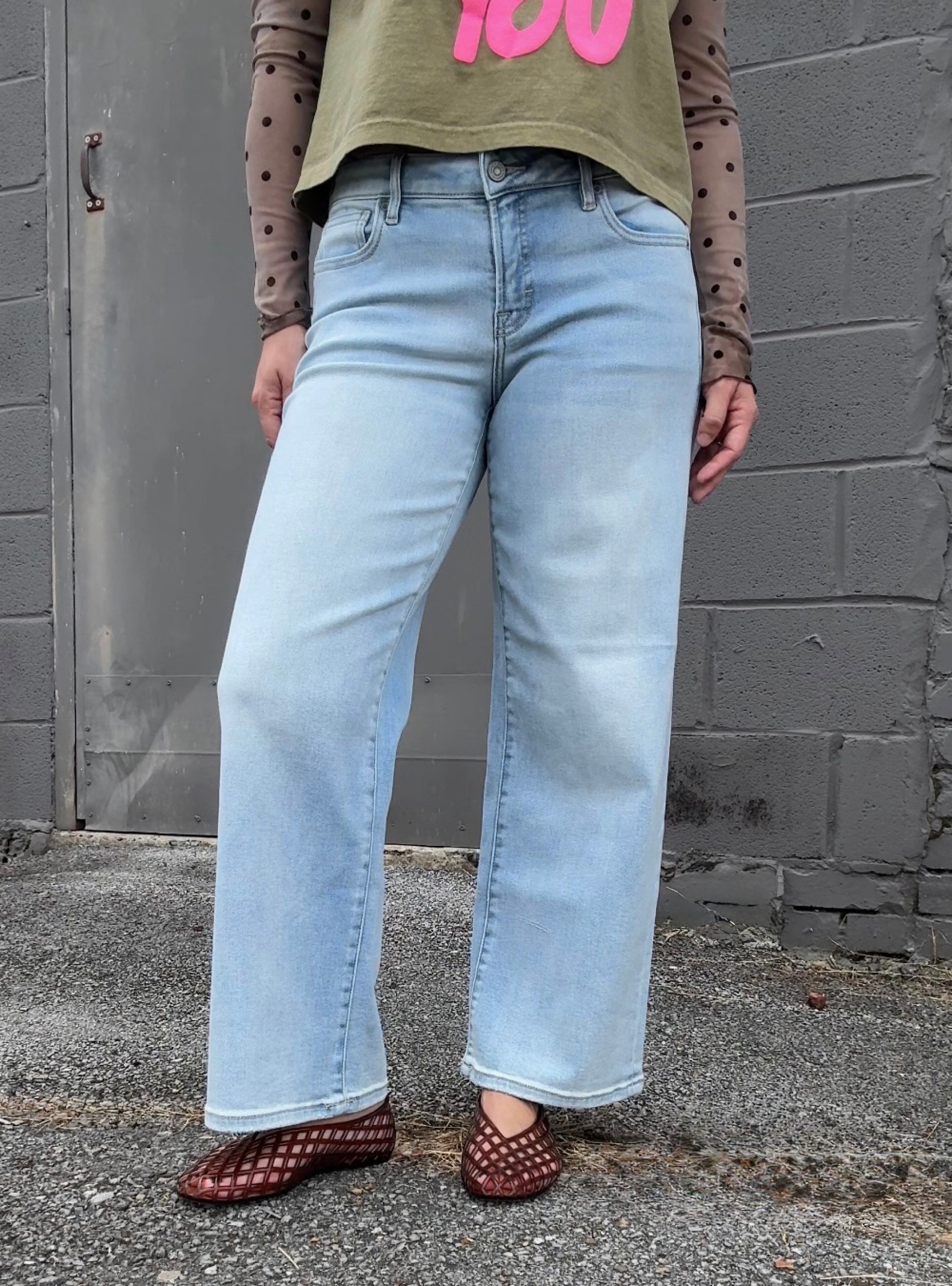 Hidden Light Wash Denim Jean
