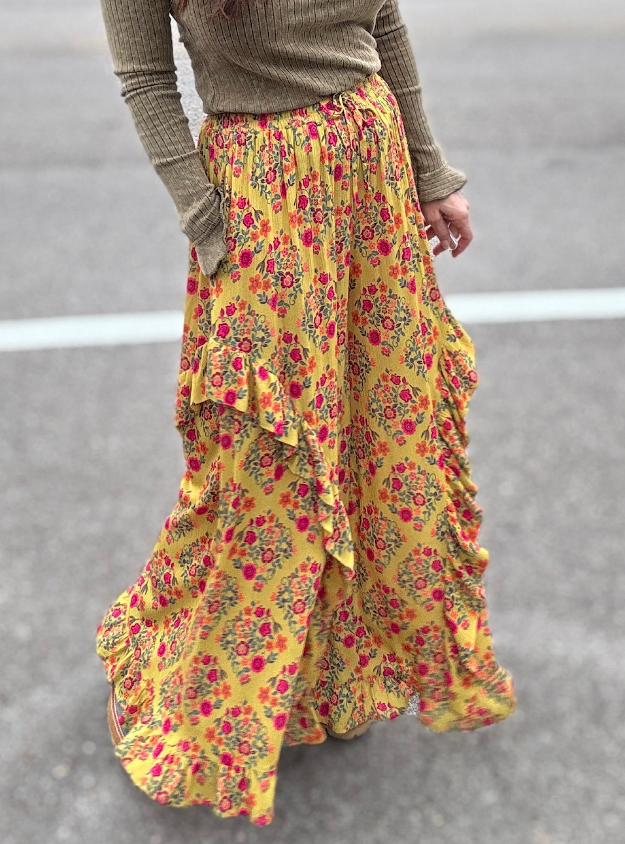 Florals With Flounce Ruffle Hem Pants
