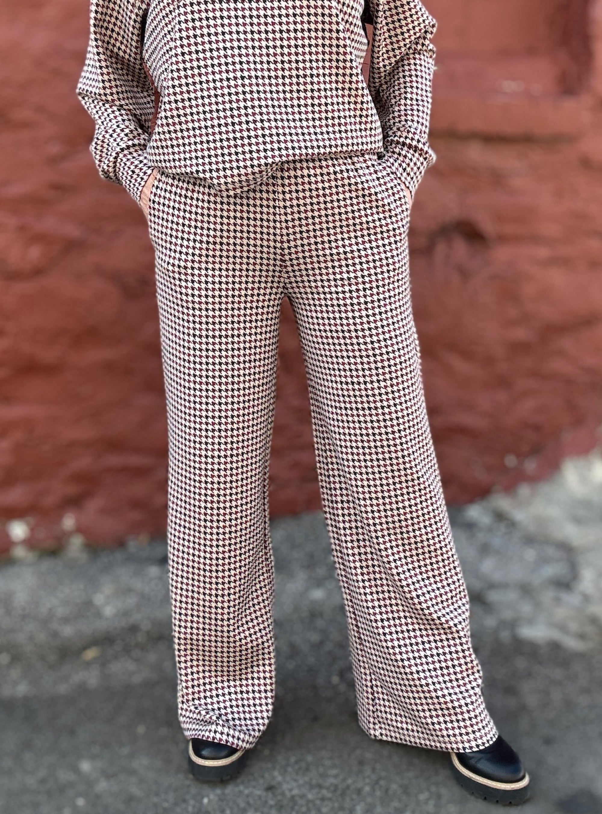 Vintage Havana Houndstooth Cloud Fleece Flare Pant